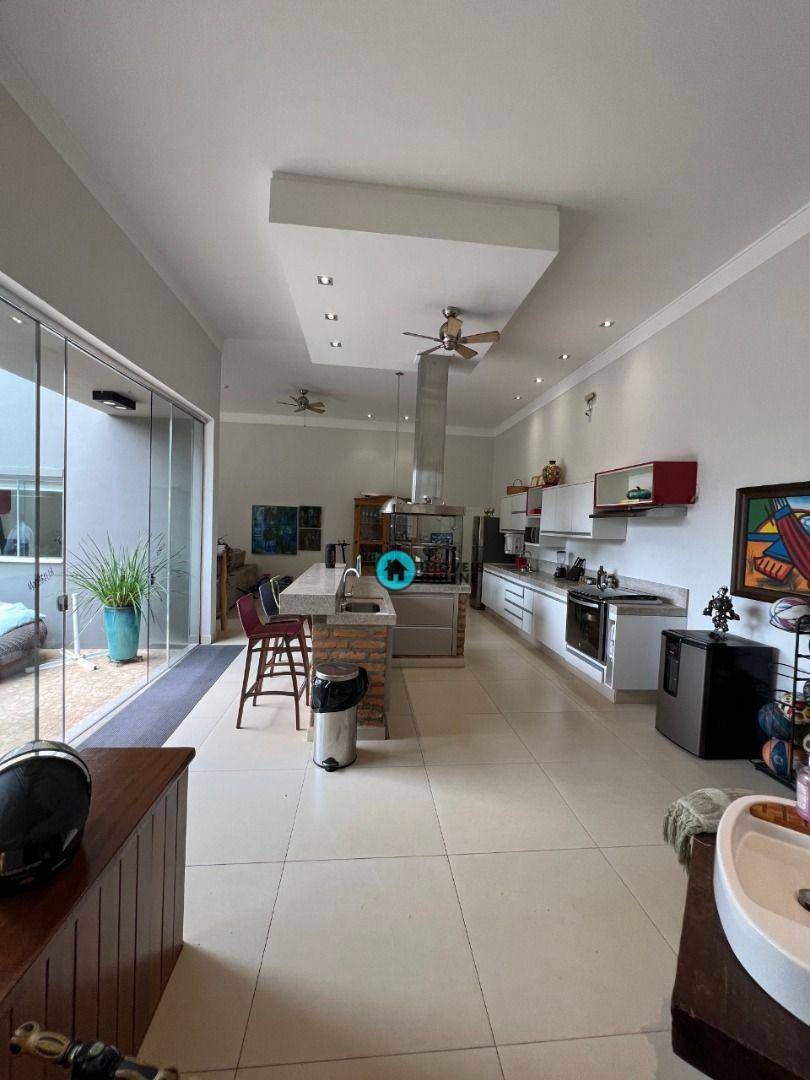 Casa à venda com 3 quartos, 270m² - Foto 29