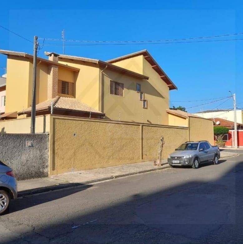 Casa à venda com 3 quartos, 160m² - Foto 2