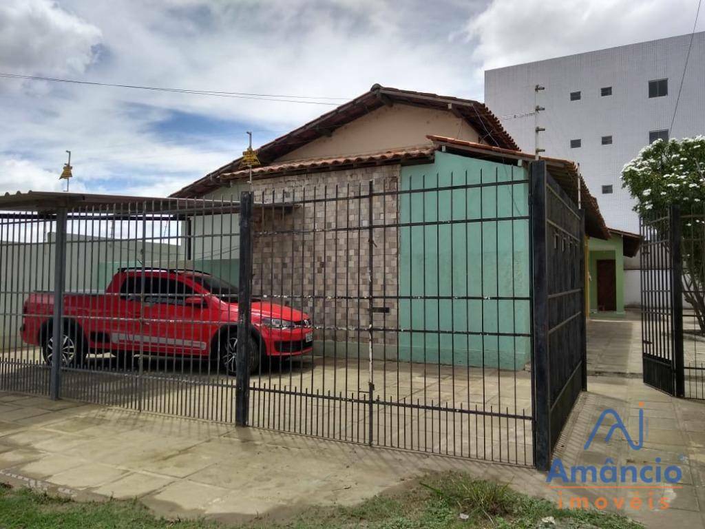 Casa à venda com 2 quartos, 62m² - Foto 1