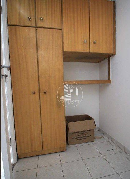 Apartamento à venda com 3 quartos, 185m² - Foto 4