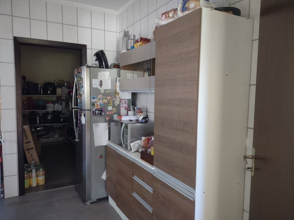 Casa de Condomínio para alugar com 3 quartos, 260m² - Foto 12