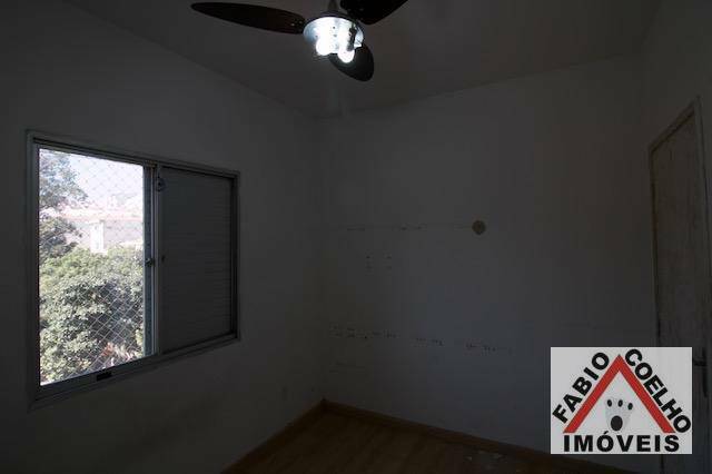 Apartamento à venda com 2 quartos, 57m² - Foto 14