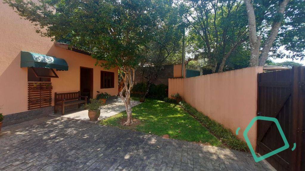 Casa de Condomínio à venda e aluguel com 3 quartos, 300m² - Foto 2