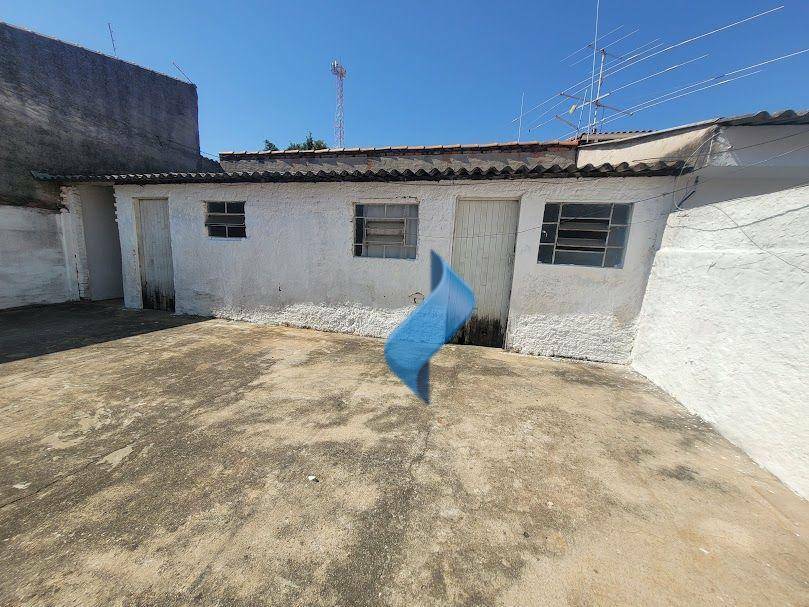 Casa para alugar com 2 quartos, 150m² - Foto 33