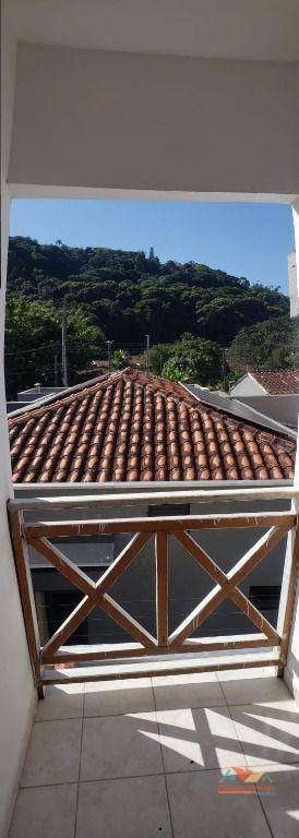 Casa de Condomínio para alugar com 2 quartos, 85m² - Foto 4