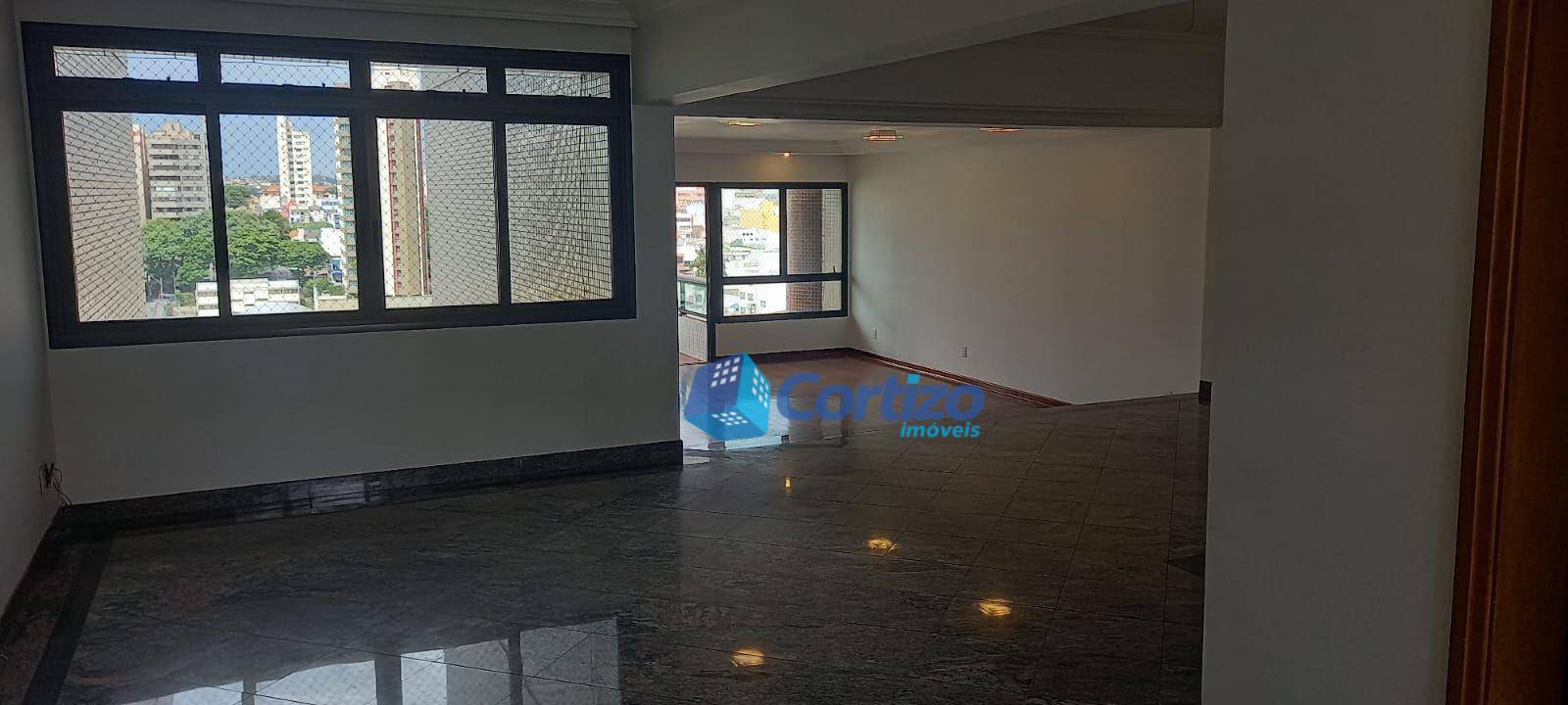 Apartamento à venda com 4 quartos, 268m² - Foto 1