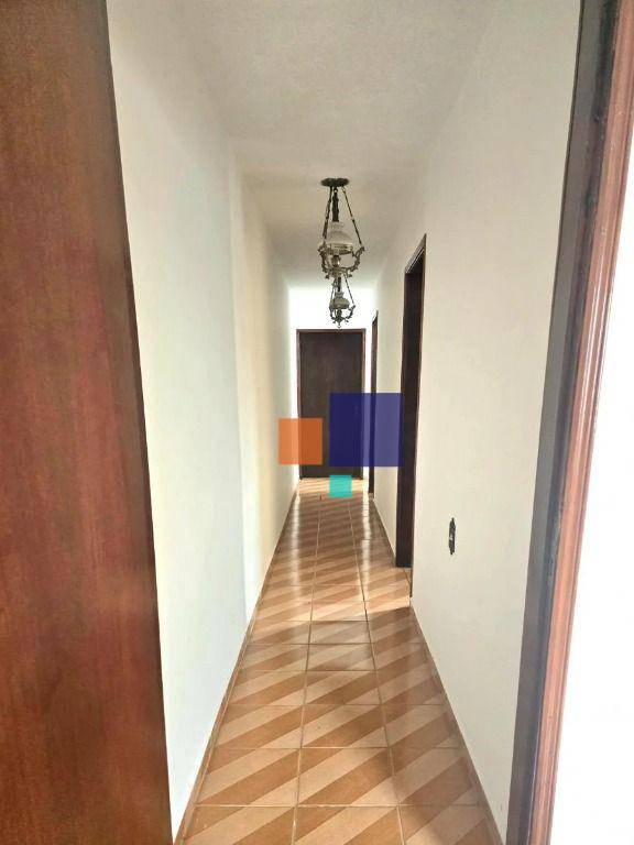 Sobrado à venda com 3 quartos, 215m² - Foto 2