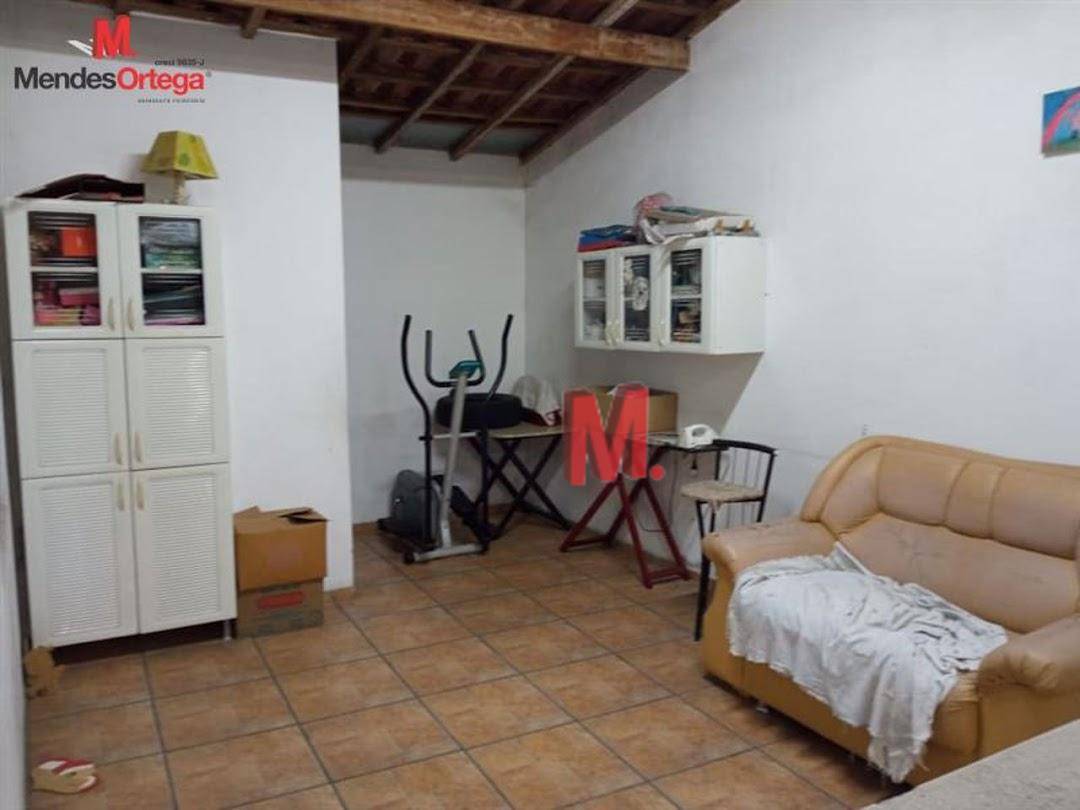 Casa à venda com 3 quartos, 212m² - Foto 8