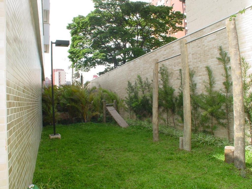 Apartamento à venda com 4 quartos, 147m² - Foto 2