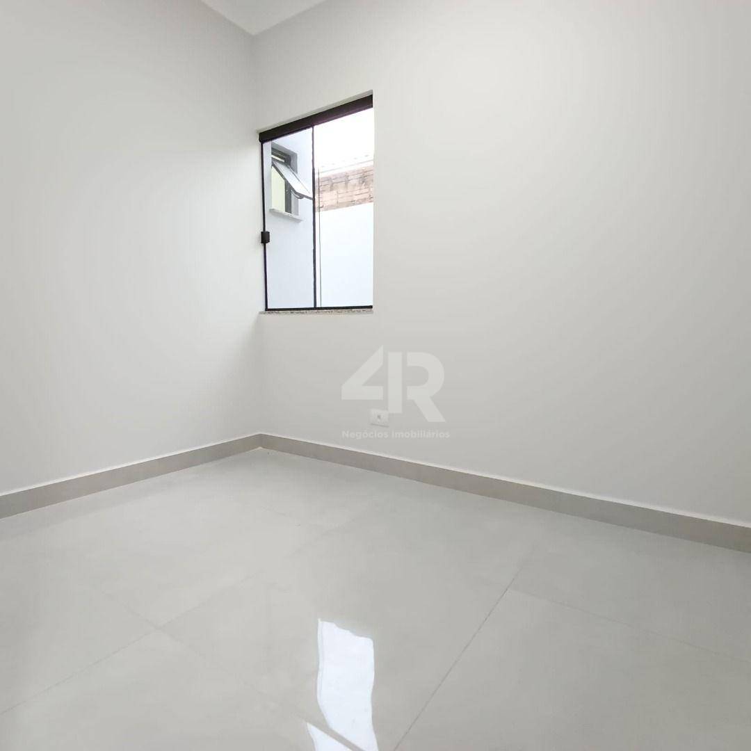 Casa à venda com 2 quartos, 60m² - Foto 8