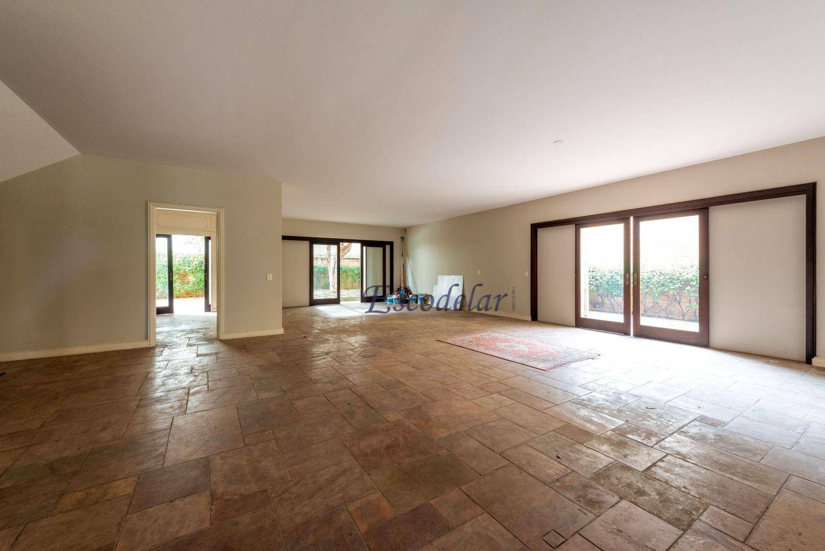 Casa à venda com 4 quartos, 400m² - Foto 1