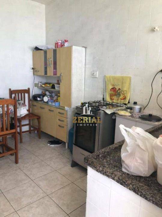 Sobrado à venda com 3 quartos, 200m² - Foto 4