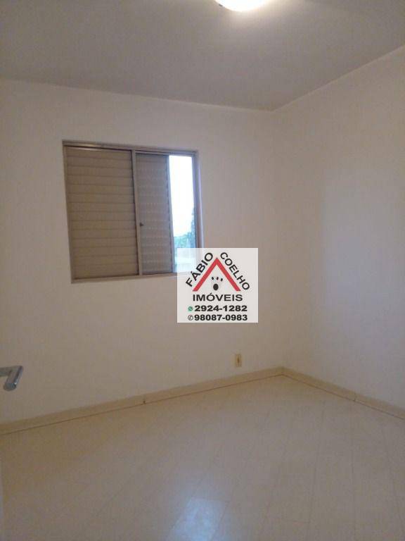 Apartamento à venda com 3 quartos, 74m² - Foto 15