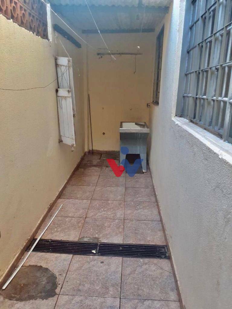 Sobrado à venda com 7 quartos, 387m² - Foto 32