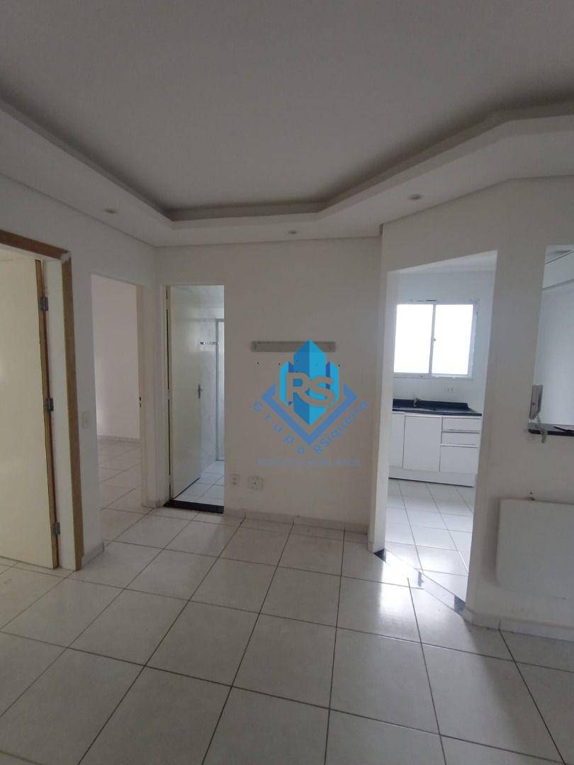 Apartamento para alugar com 2 quartos, 50m² - Foto 11