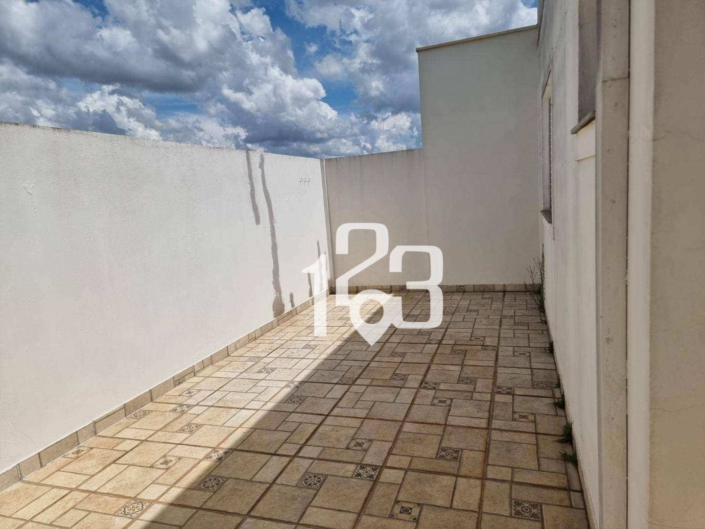 Casa à venda e aluguel com 2 quartos, 90m² - Foto 13