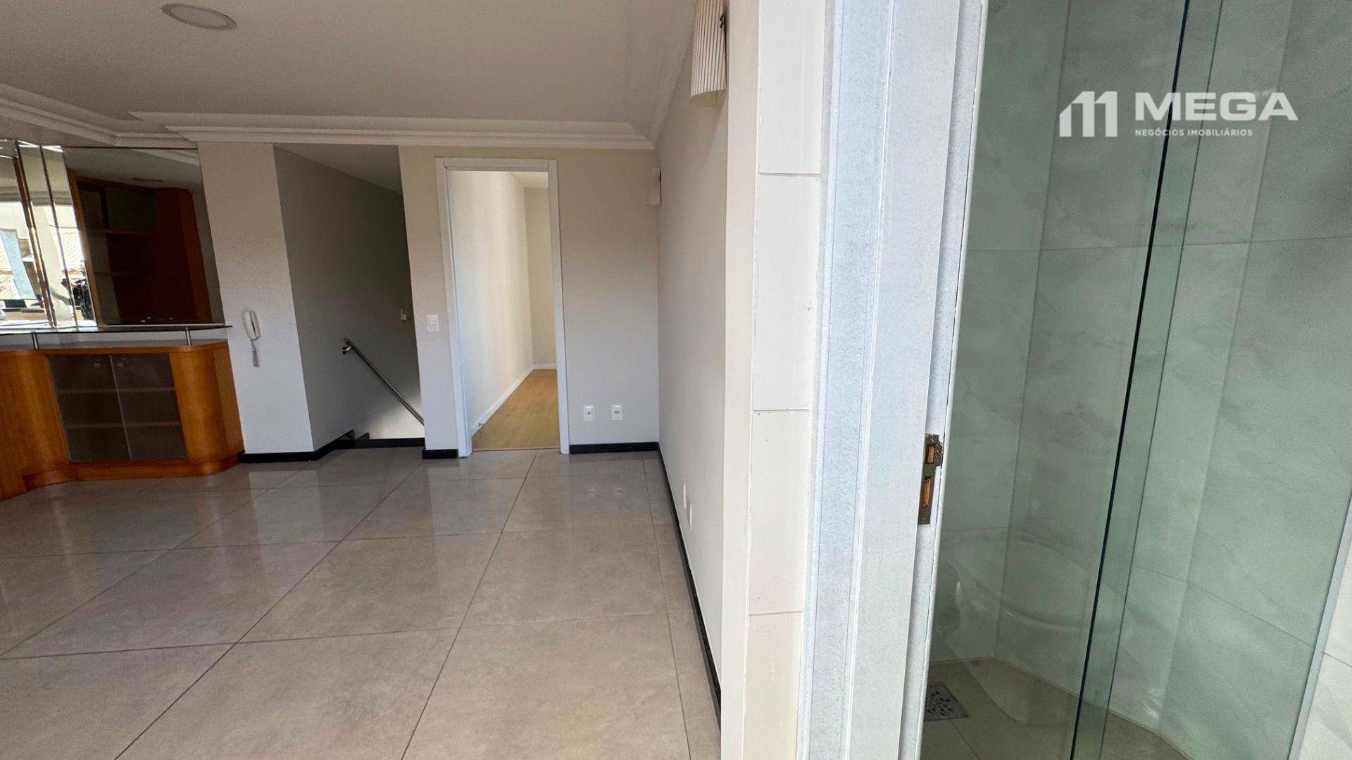 Cobertura à venda com 4 quartos, 200m² - Foto 4