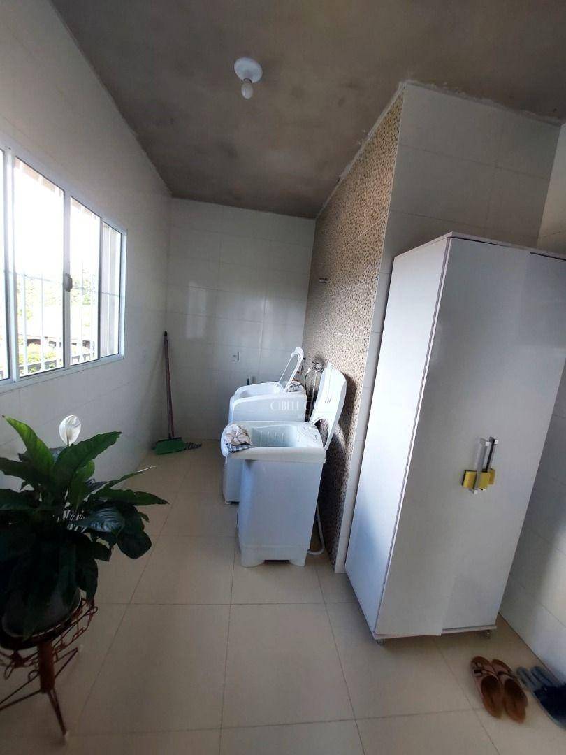 Chácara à venda com 4 quartos, 351m² - Foto 18