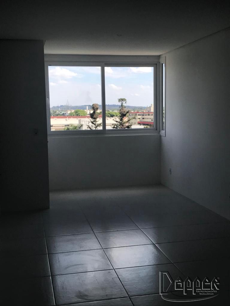 Apartamento à venda com 3 quartos, 105m² - Foto 1