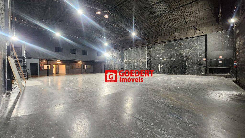 Depósito-Galpão-Armazém para alugar, 744m² - Foto 1
