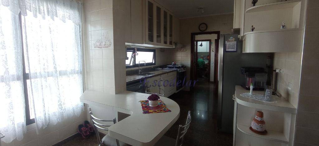 Apartamento à venda com 3 quartos, 144m² - Foto 29