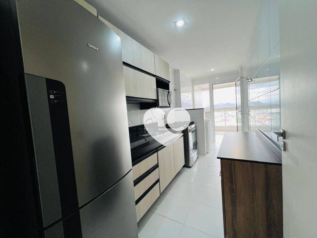 Apartamento para alugar com 2 quartos, 75m² - Foto 14