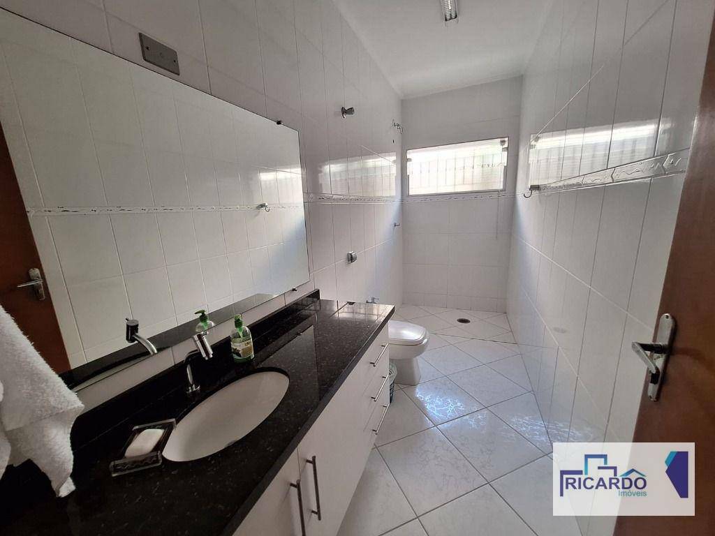 Casa à venda e aluguel com 4 quartos, 261m² - Foto 13