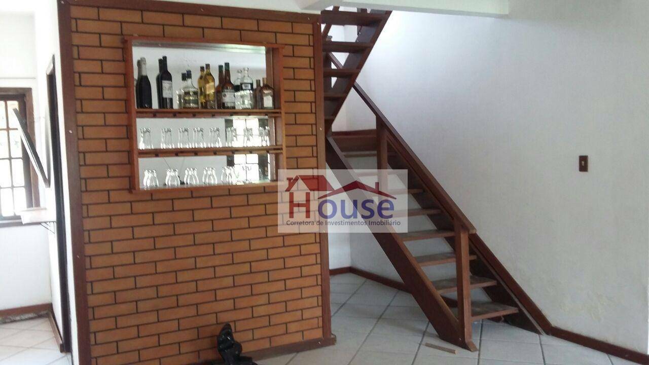 Casa à venda com 3 quartos, 204m² - Foto 6