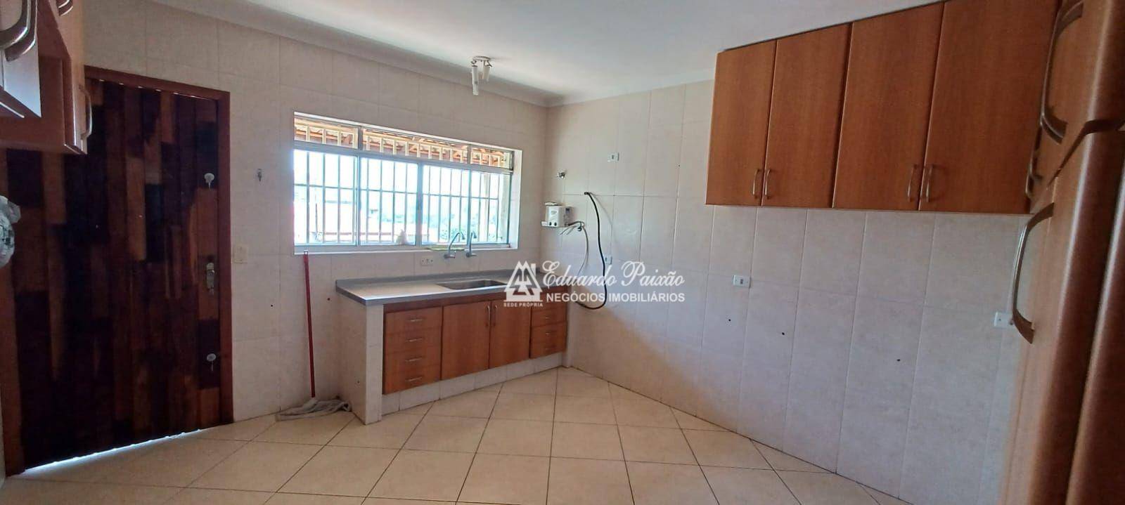 Sobrado à venda com 3 quartos, 239m² - Foto 9