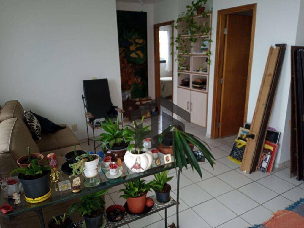 Apartamento à venda com 2 quartos, 78m² - Foto 4