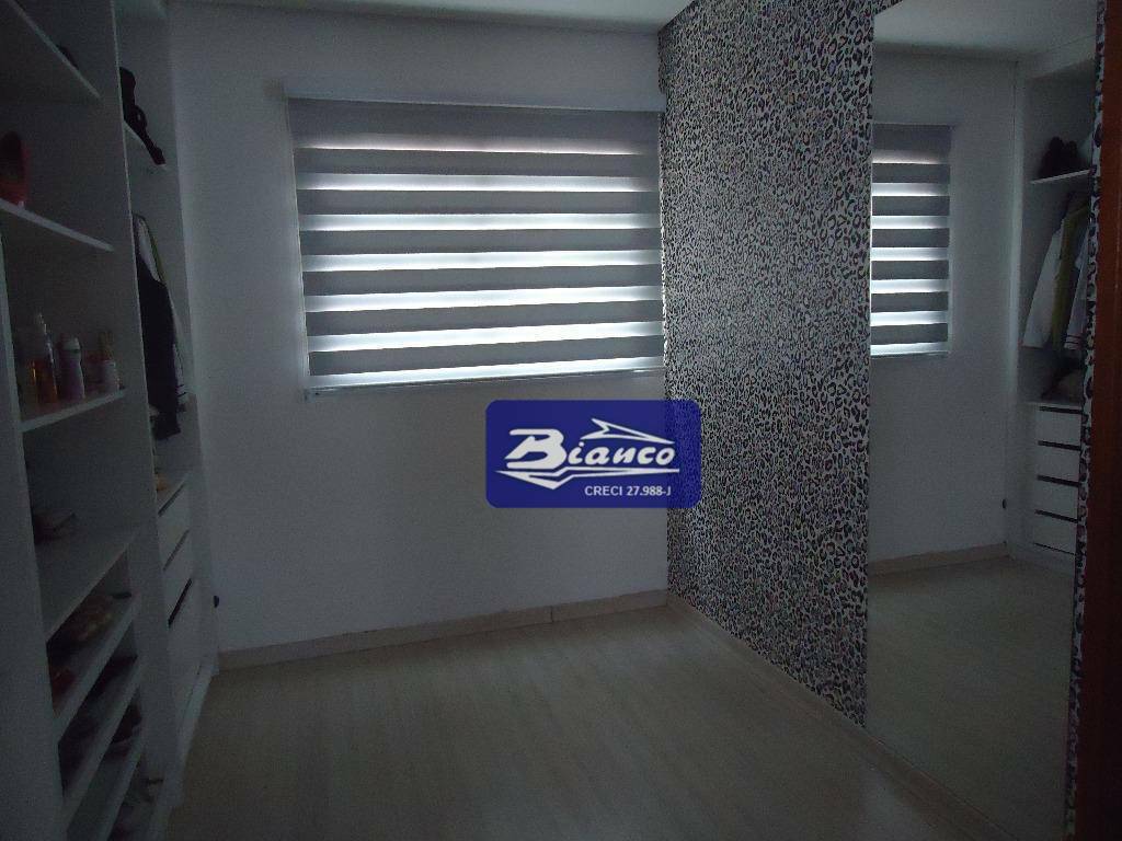 Sobrado à venda com 4 quartos, 200m² - Foto 22