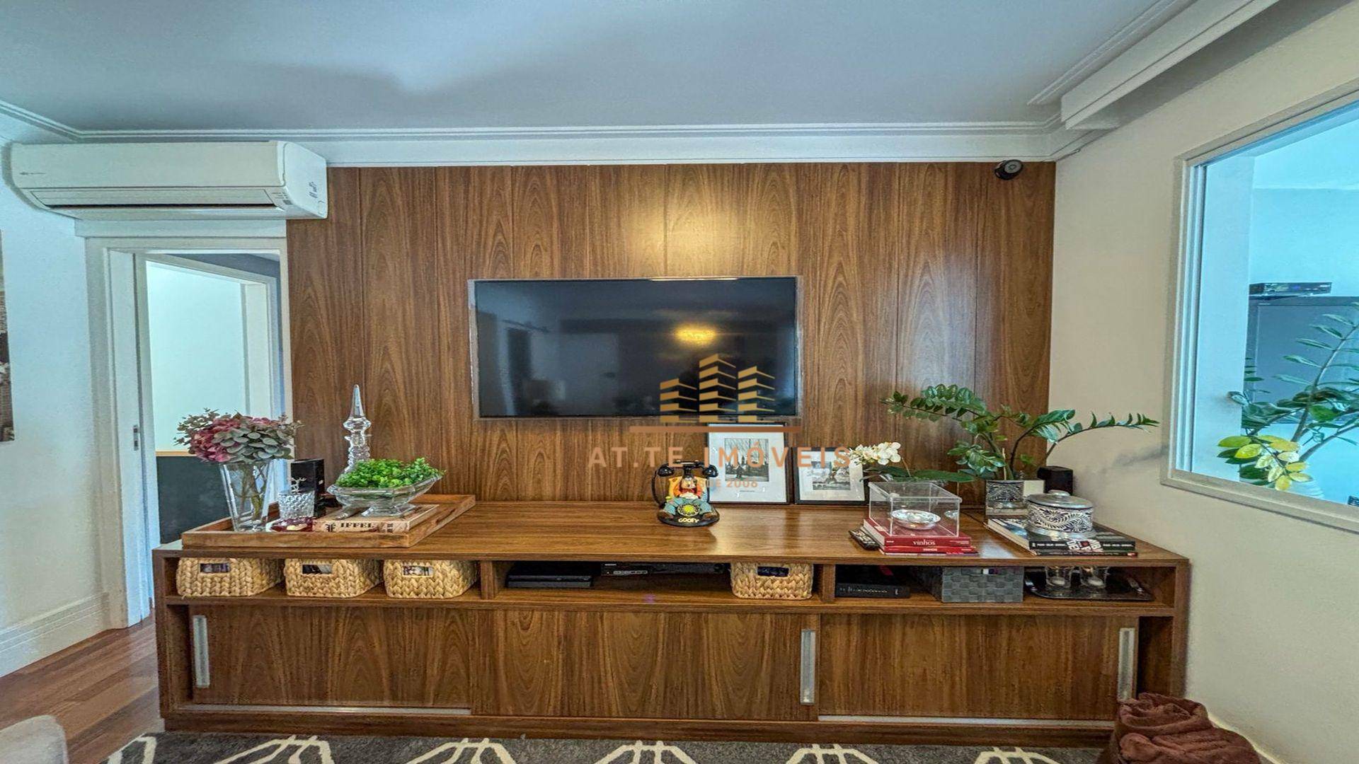 Apartamento à venda com 3 quartos, 135m² - Foto 11
