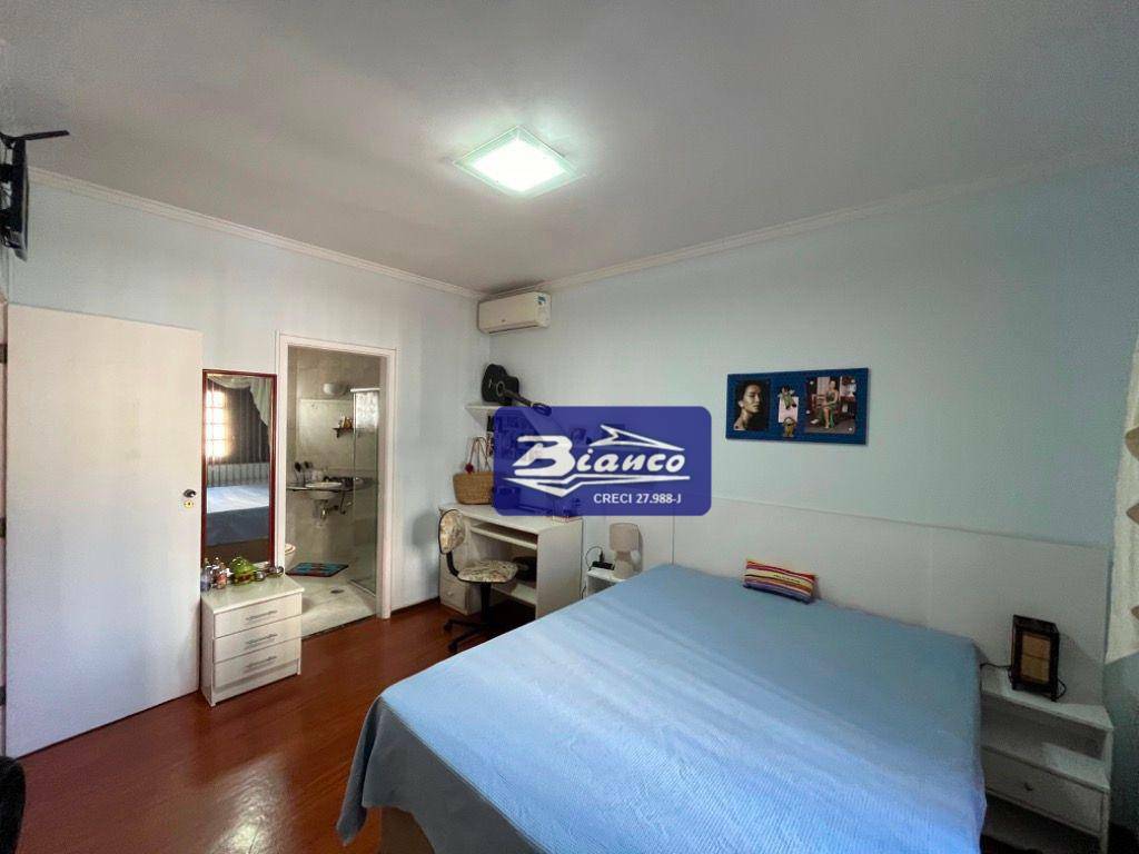 Sobrado à venda com 4 quartos, 224m² - Foto 18