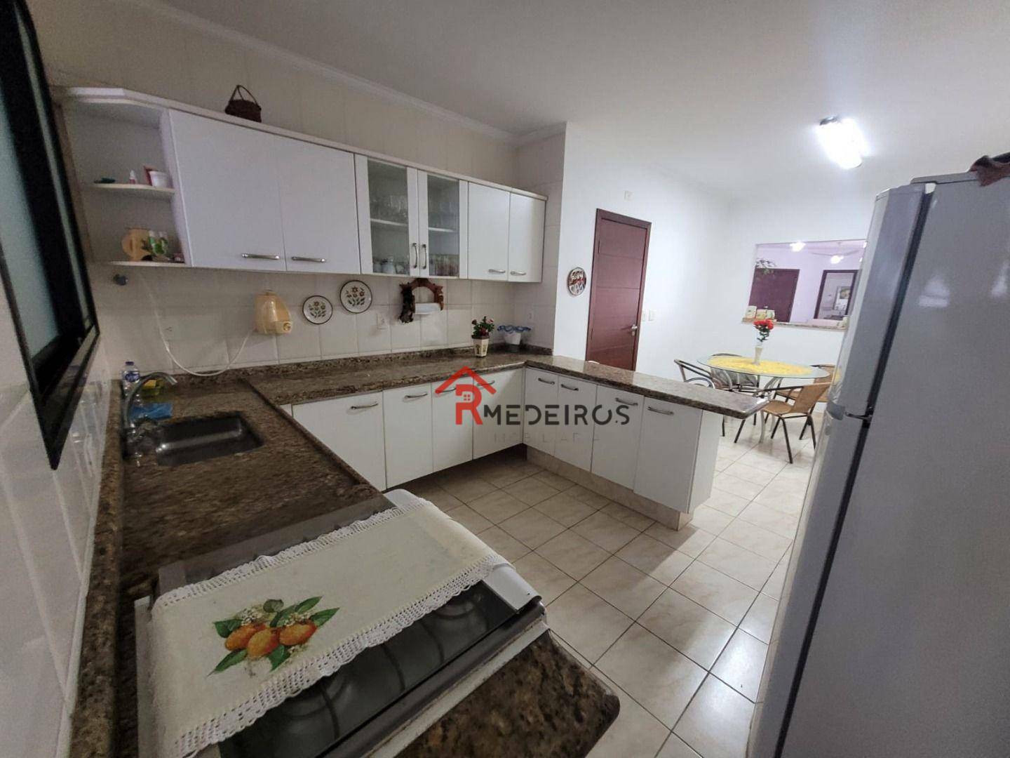 Apartamento à venda com 3 quartos, 207m² - Foto 8