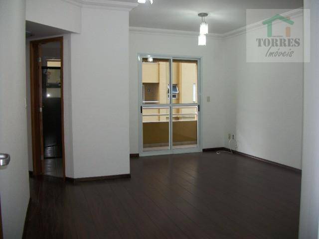 Apartamento à venda com 2 quartos, 65m² - Foto 1