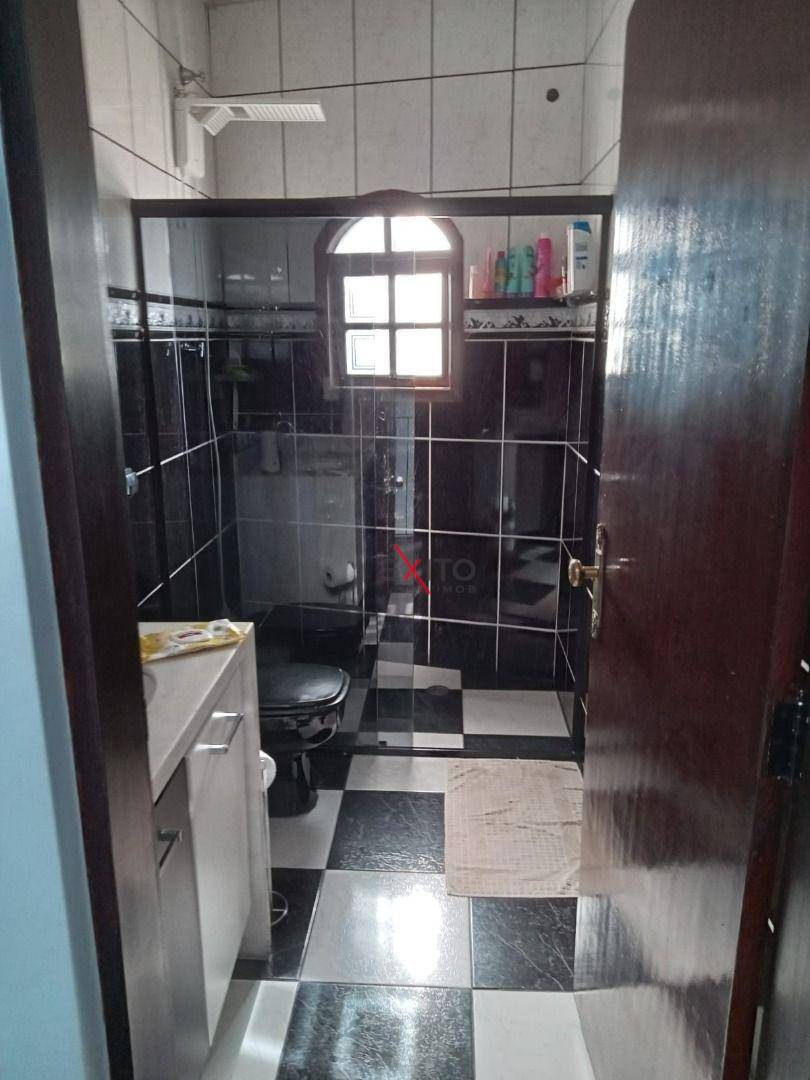 Casa à venda com 3 quartos, 237m² - Foto 15