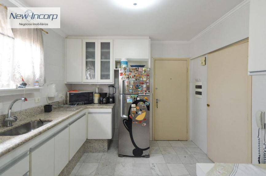 Apartamento à venda com 3 quartos, 134m² - Foto 18