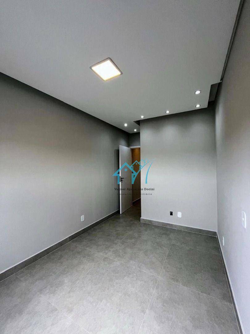 Sobrado à venda com 3 quartos, 180m² - Foto 2