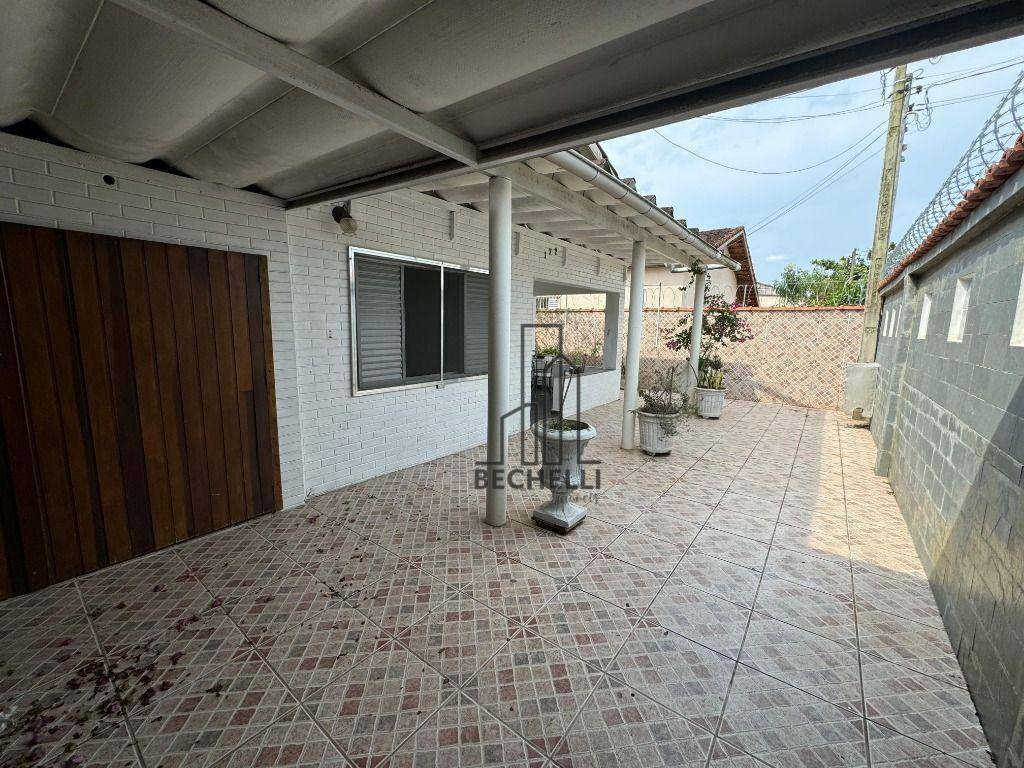 Casa à venda com 3 quartos, 58m² - Foto 2