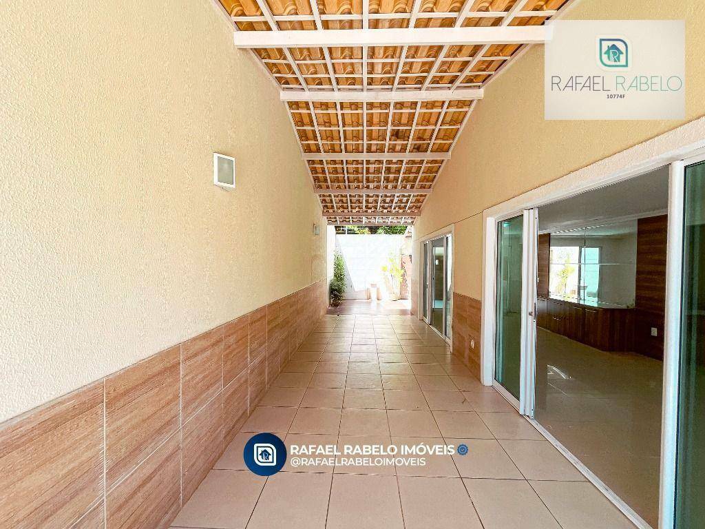 Casa de Condomínio à venda com 4 quartos, 196m² - Foto 2