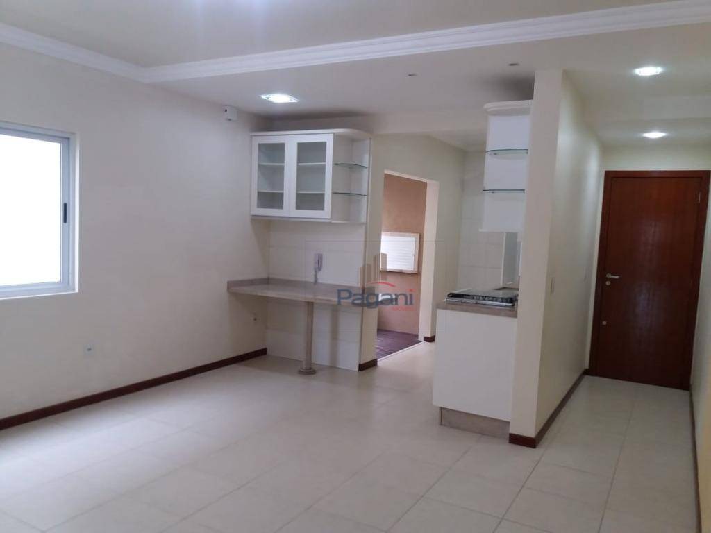 Apartamento à venda com 2 quartos, 85m² - Foto 1