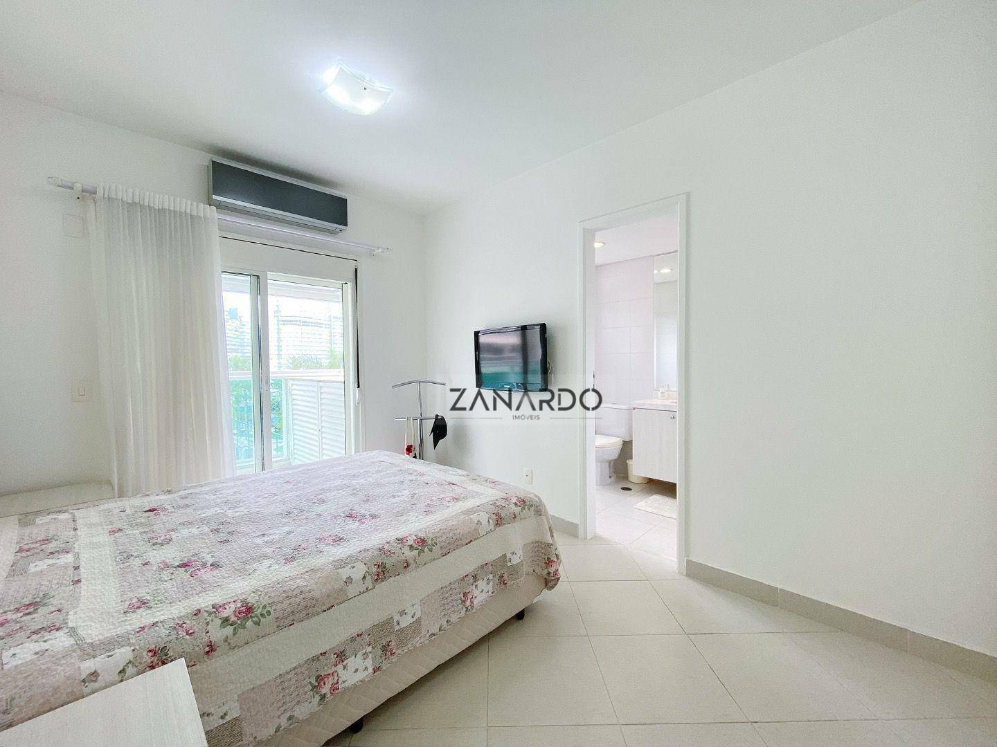 Apartamento à venda com 4 quartos, 193m² - Foto 12