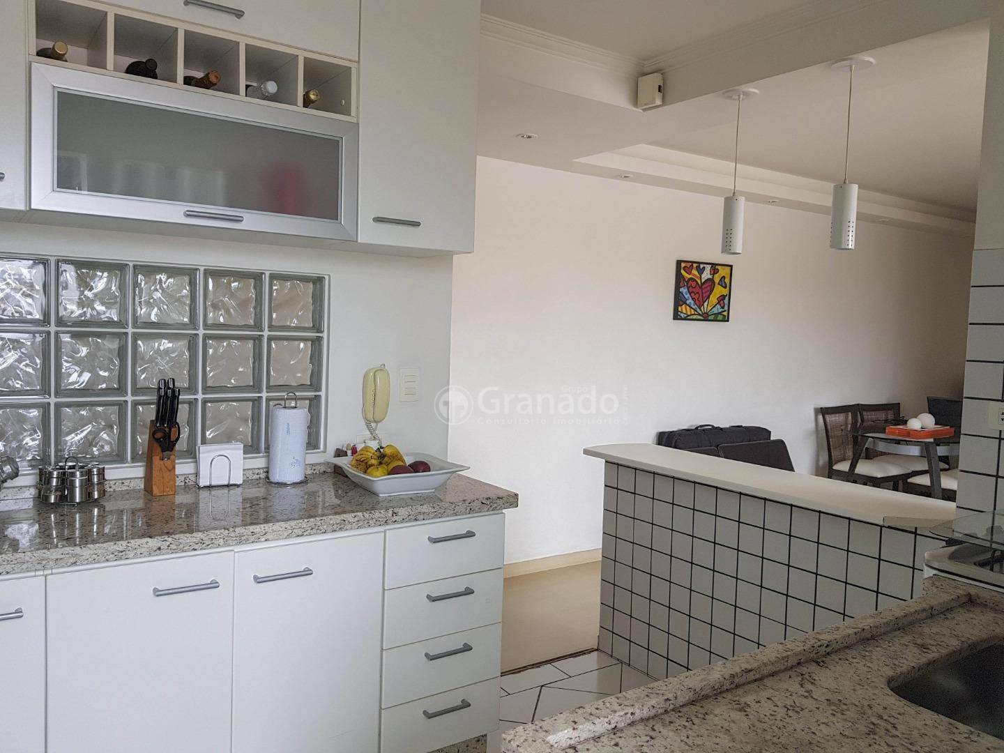 Apartamento à venda com 2 quartos, 68m² - Foto 4