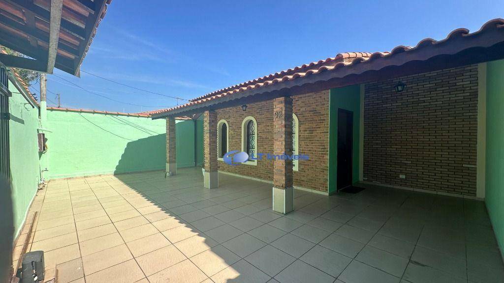Casa à venda com 3 quartos, 139m² - Foto 1