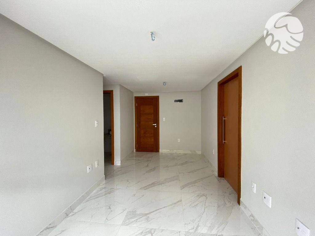 Apartamento à venda com 2 quartos, 65m² - Foto 4