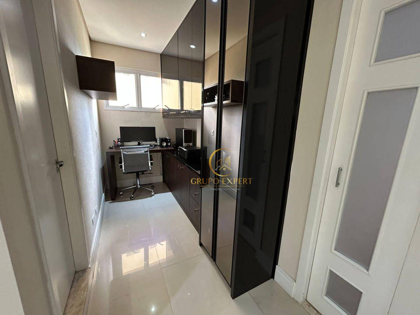 Apartamento à venda com 3 quartos, 156m² - Foto 19