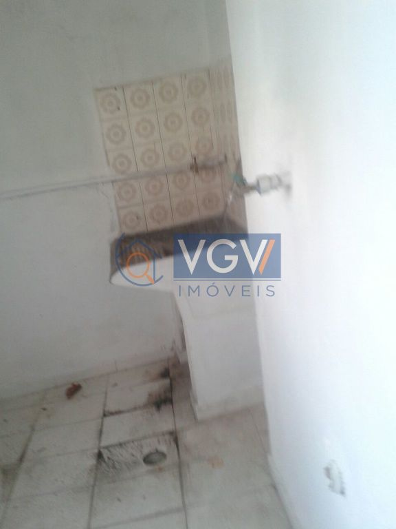 Casa à venda e aluguel com 3 quartos, 200m² - Foto 11