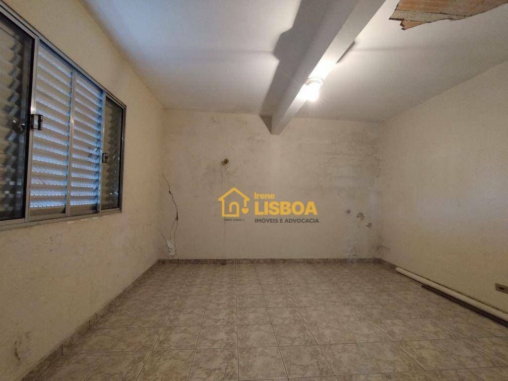 Casa à venda com 3 quartos, 270m² - Foto 14