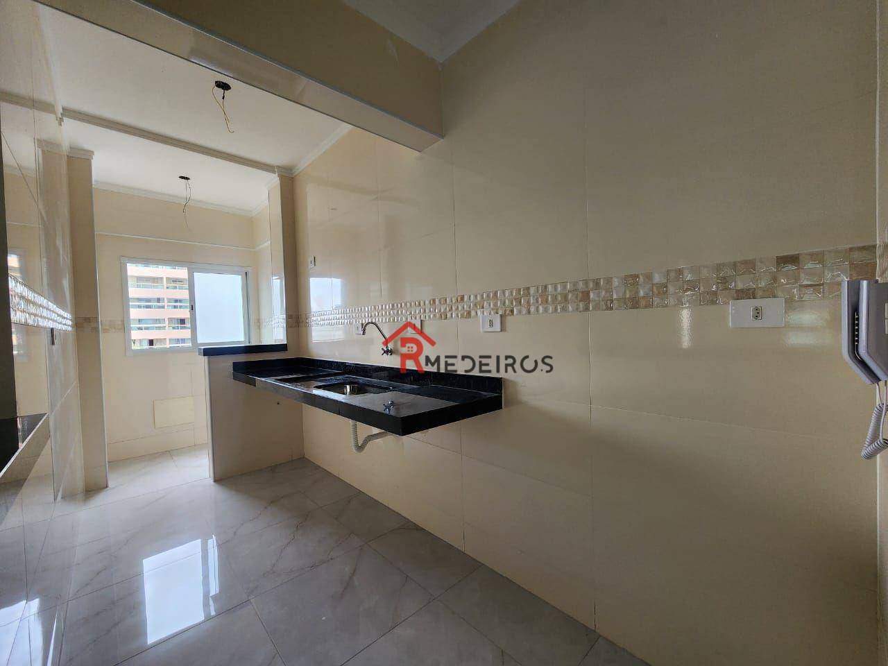 Apartamento à venda com 2 quartos, 70m² - Foto 3