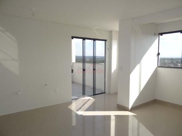 Apartamento à venda com 2 quartos, 79m² - Foto 4